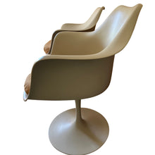Load image into Gallery viewer, Vintage Mid-Century Eero Saarinen Tulip Side Chairs, White (Pair)