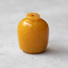 Load image into Gallery viewer, Antique butterscotch glass snuff bottle
