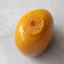 Load image into Gallery viewer, Antique butterscotch glass snuff bottle
