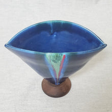 Load image into Gallery viewer, Fan Shaped Vase On Wood Base
